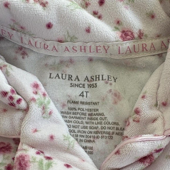 Laura Ashley Kids Light Pink Floral Pajama Set - Picture 4 of 8
